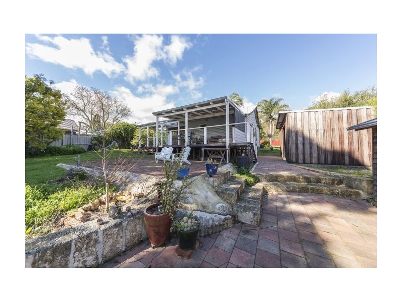 4 Higgins Street, Nannup WA 6275