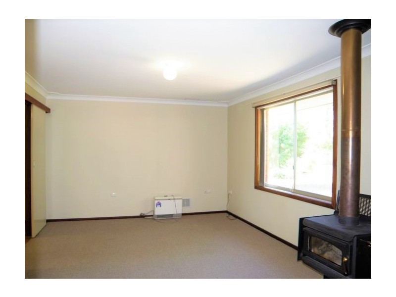 4 Adam St, Nannup WA 6275