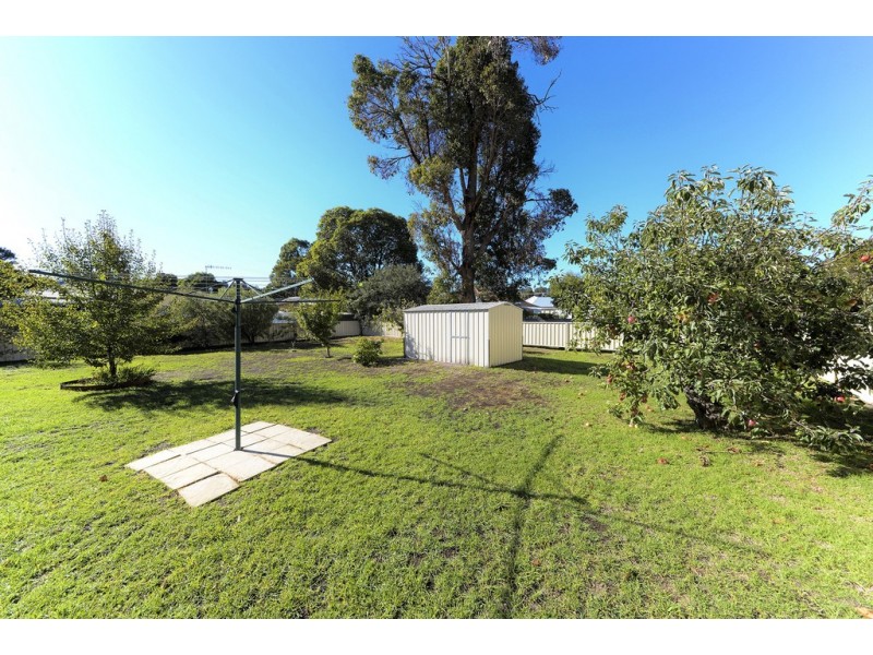 3 Cross Street, Nannup WA 6275
