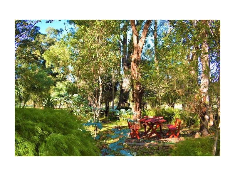 22 Greenwood Road, Nannup WA 6275