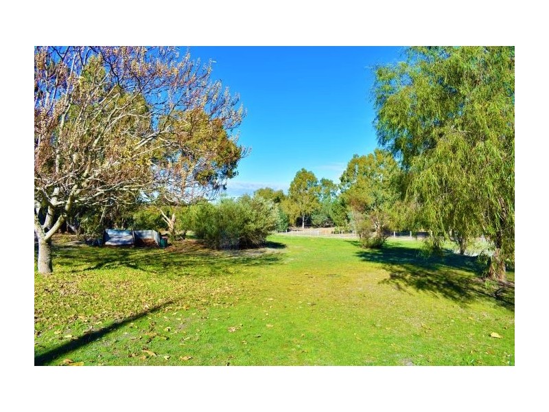 22 Greenwood Road, Nannup WA 6275