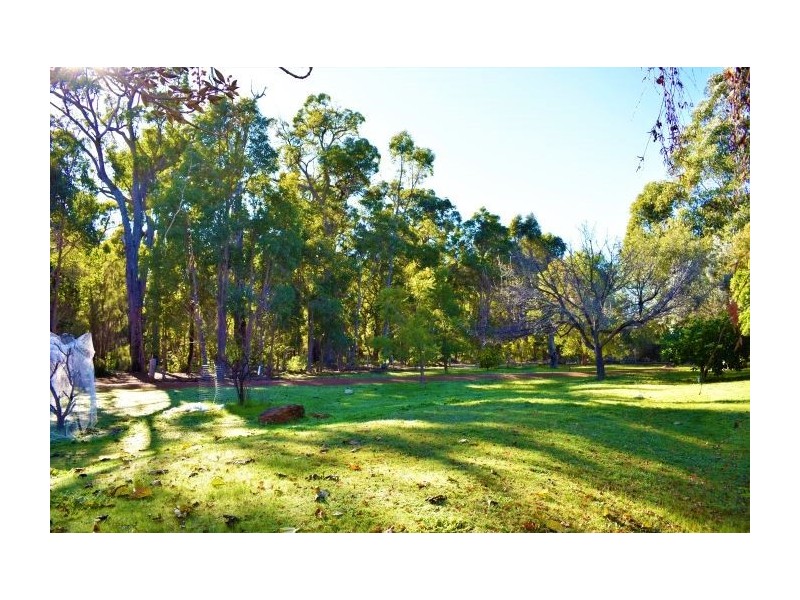 22 Greenwood Road, Nannup WA 6275