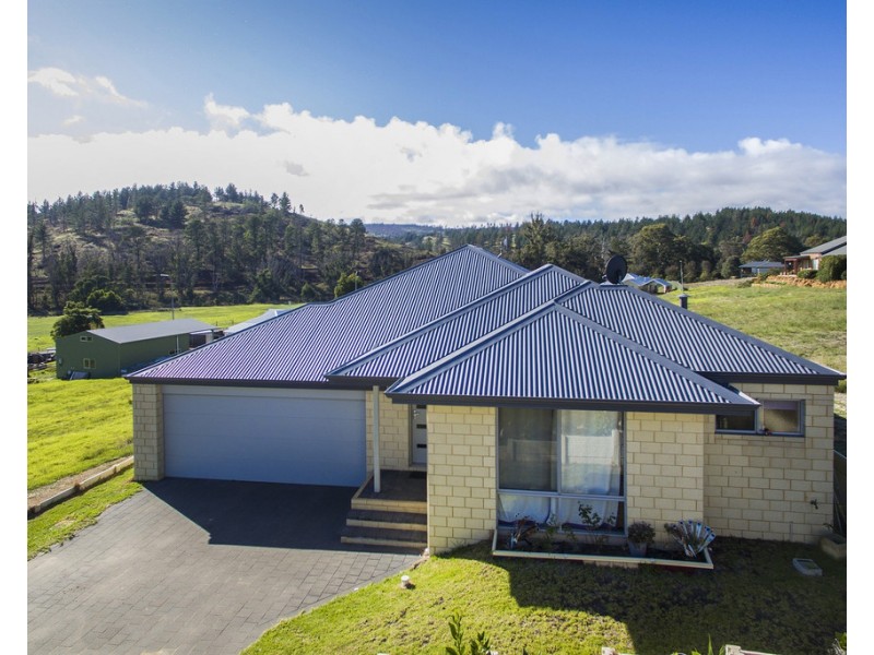 7 McAlpine Mews, Nannup WA 6275