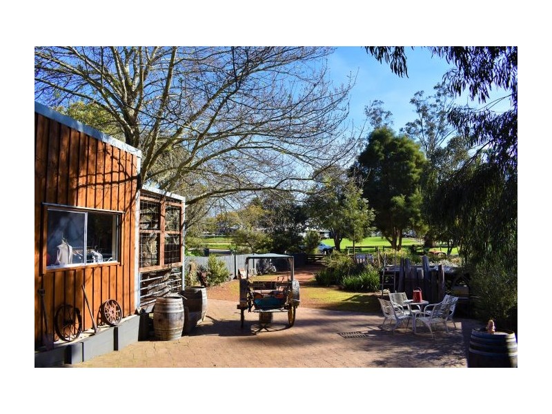 3 Forrest Street, Nannup WA 6275