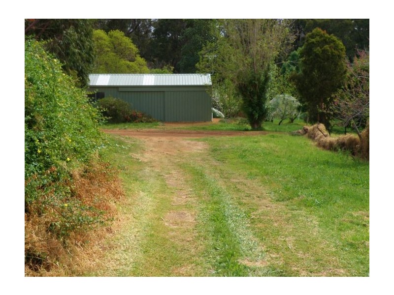 3 Warren Road, Nannup WA 6275