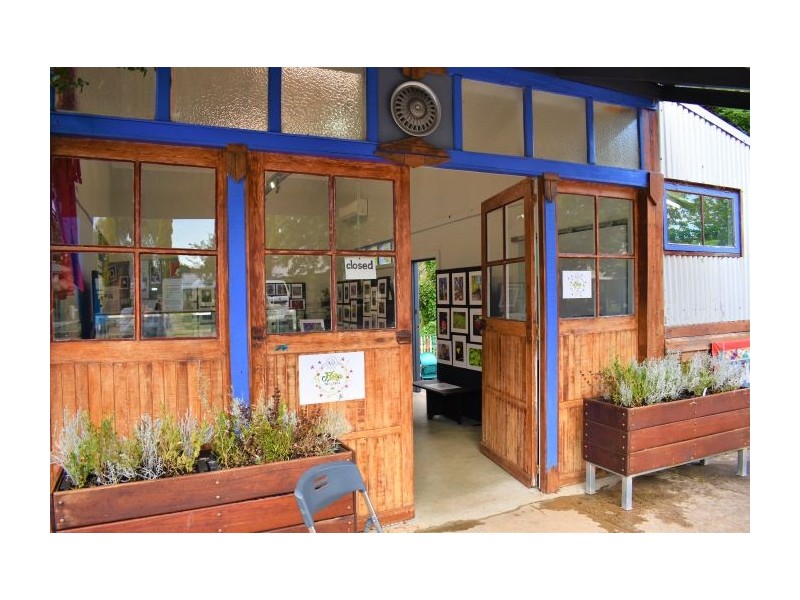 1 Warren Rd, Nannup WA 6275