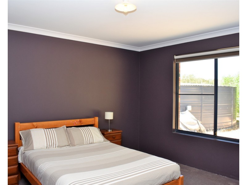 23 Cockatoo Drive, Nannup WA 6275