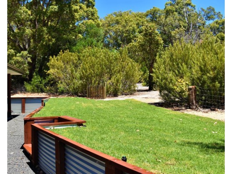 23 Cockatoo Drive, Nannup WA 6275