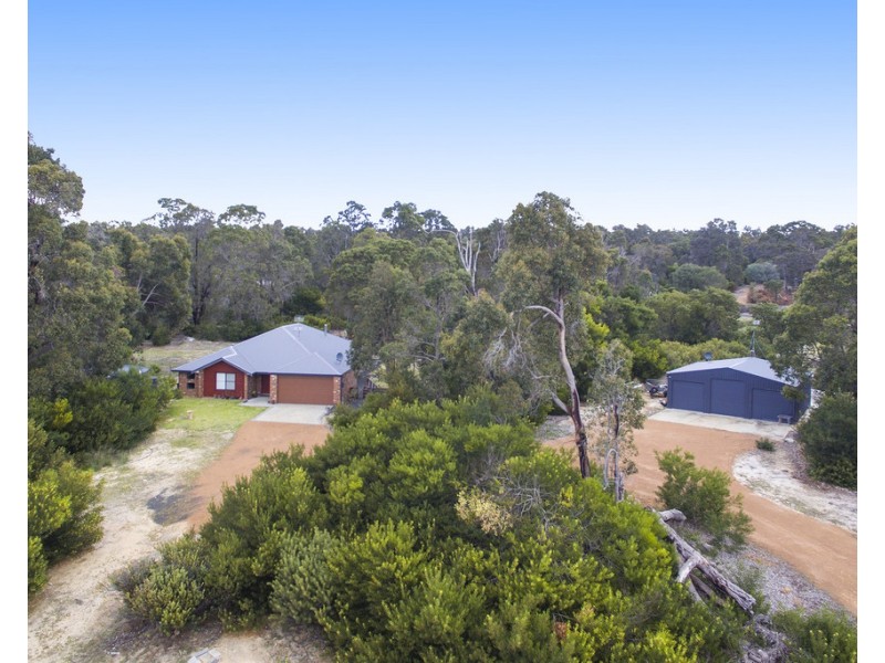 23 Cockatoo Drive, Nannup WA 6275