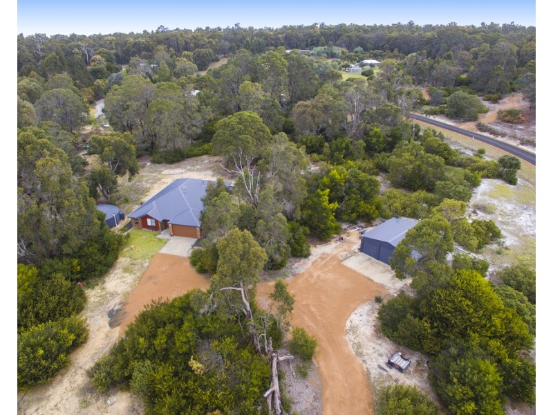23 Cockatoo Drive, Nannup WA 6275