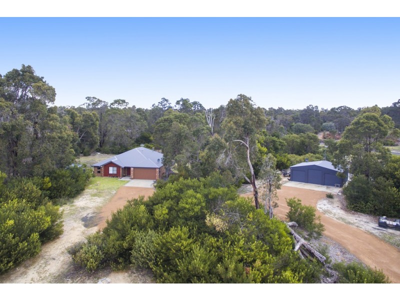 23 Cockatoo Drive, Nannup WA 6275