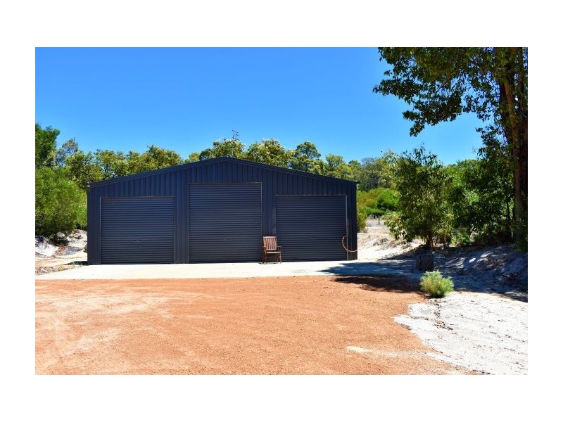 23 Cockatoo Drive, Nannup WA 6275