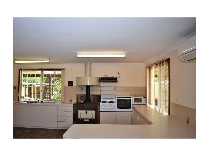 20 Walter Street, Nannup WA 6275