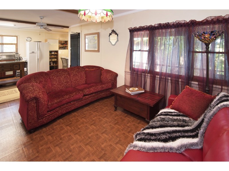 19 Wilson Street, Nannup WA 6275