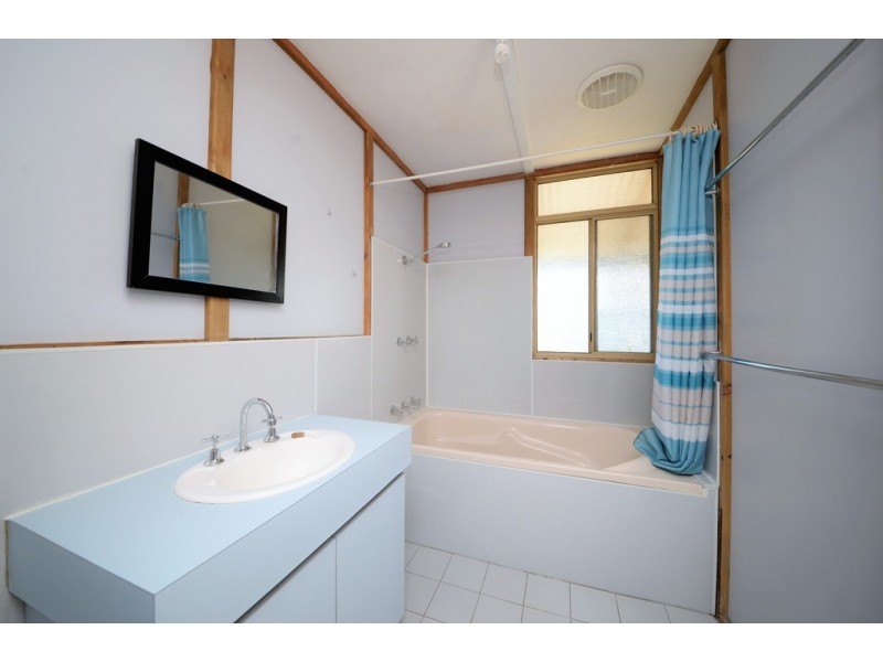 7 Bishop Street, Nannup WA 6275