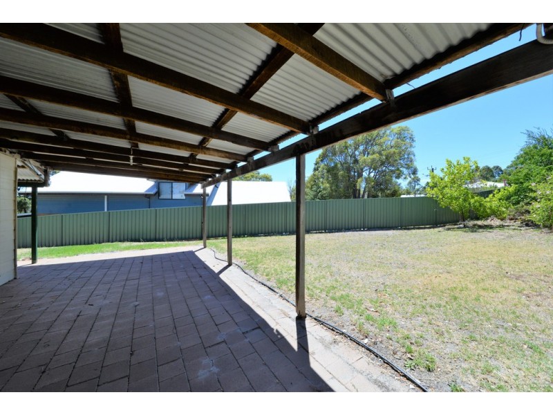 7 Bishop Street, Nannup WA 6275