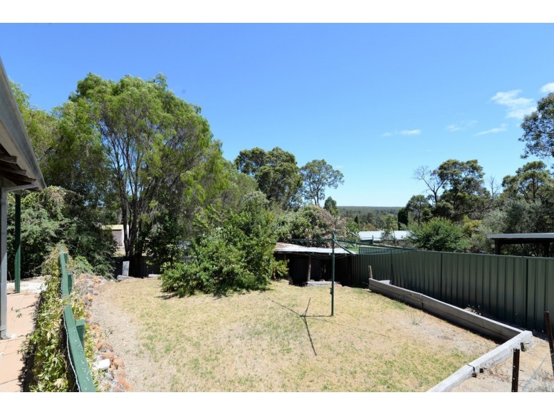 7 Bishop Street, Nannup WA 6275