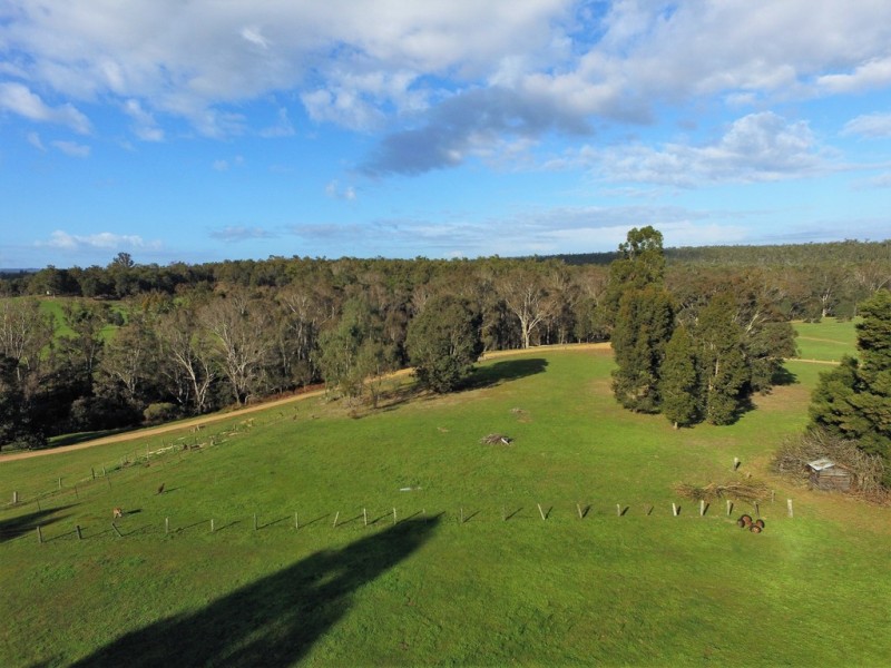 20 Melaleuca Place, Nannup WA 6275