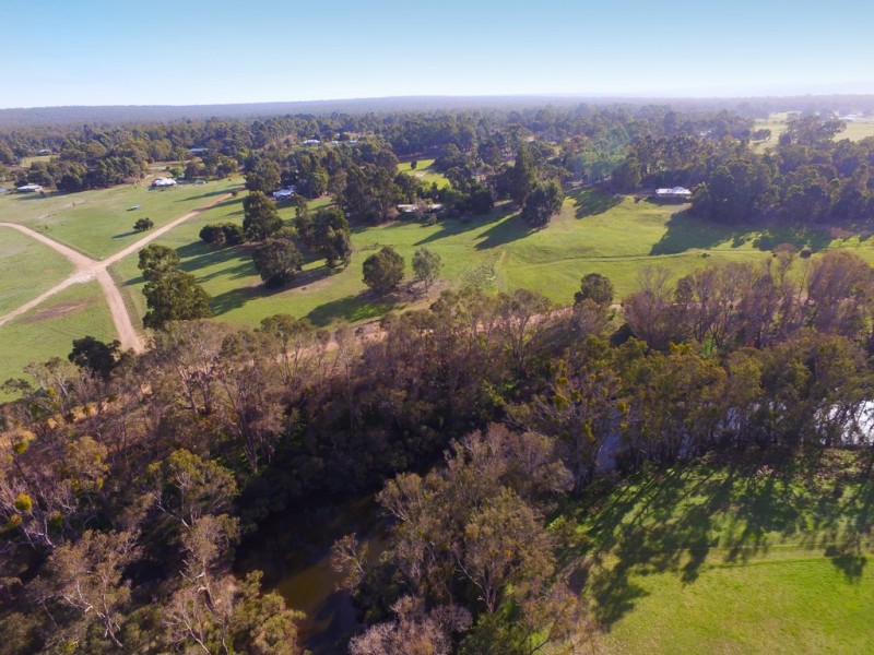 20 Melaleuca Place, Nannup WA 6275