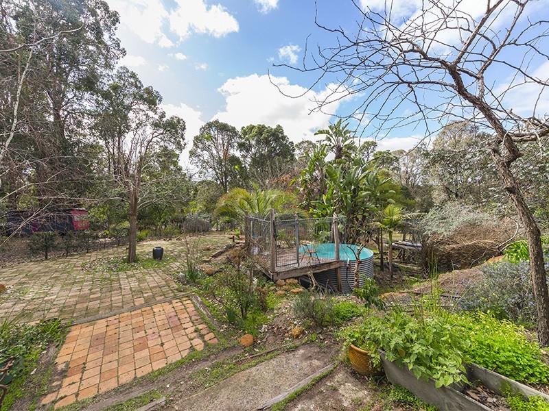 24 Cockatoo Drive, Nannup WA 6275