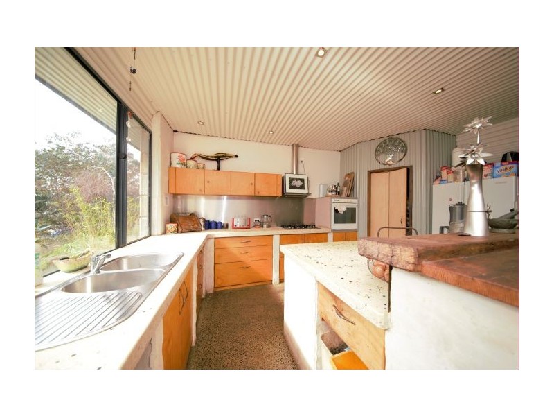 24 Cockatoo Drive, Nannup WA 6275