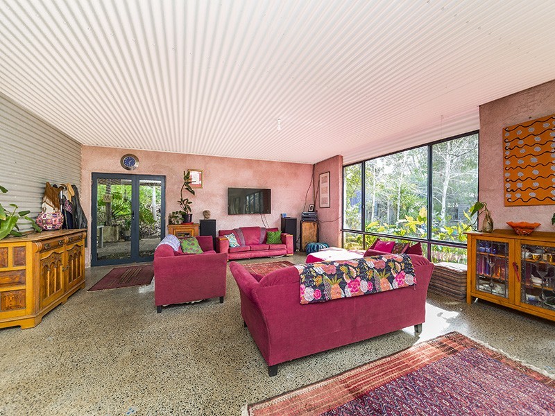 24 Cockatoo Drive, Nannup WA 6275