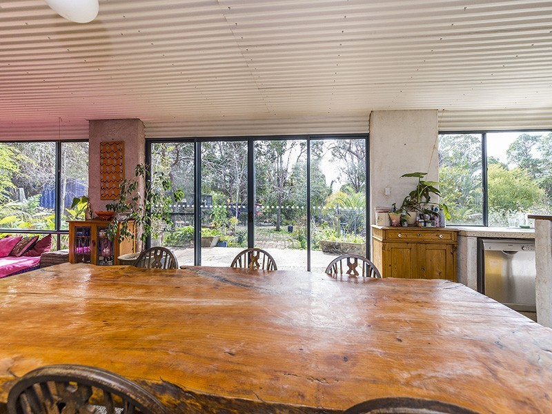 24 Cockatoo Drive, Nannup WA 6275