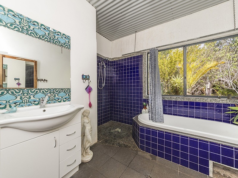 24 Cockatoo Drive, Nannup WA 6275