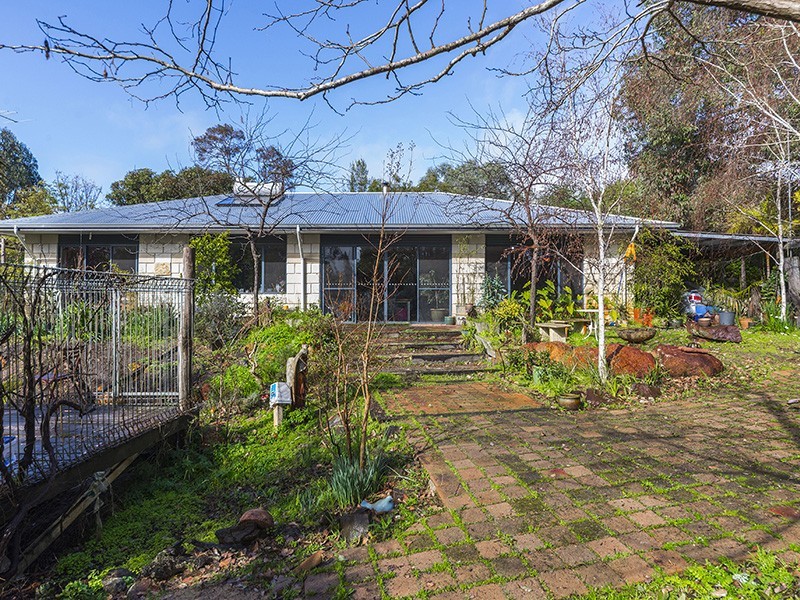 24 Cockatoo Drive, Nannup WA 6275