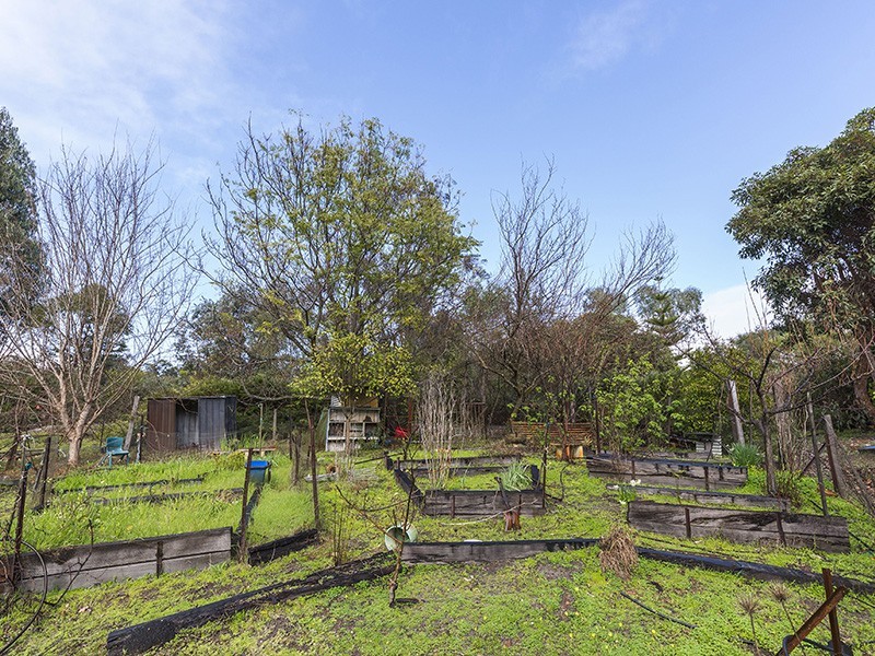 24 Cockatoo Drive, Nannup WA 6275