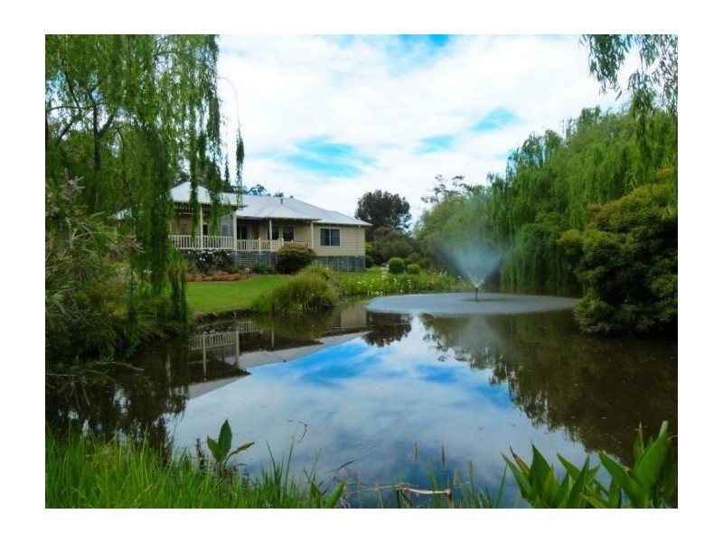 69 Roberts Road, Nannup WA 6275