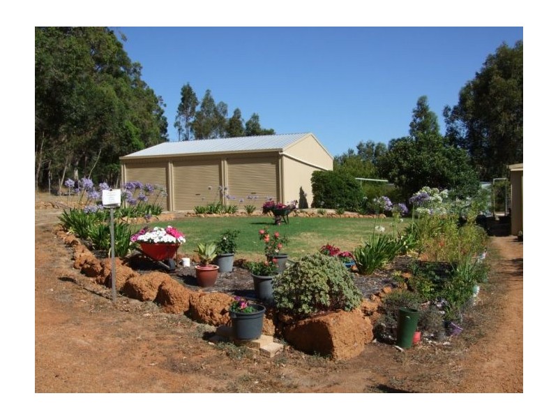 69 Roberts Road, Nannup WA 6275