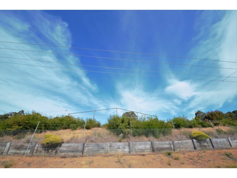 2 Sexton Way, Nannup WA 6275