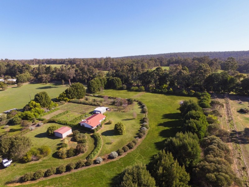 29 Wattle Place, Nannup WA 6275