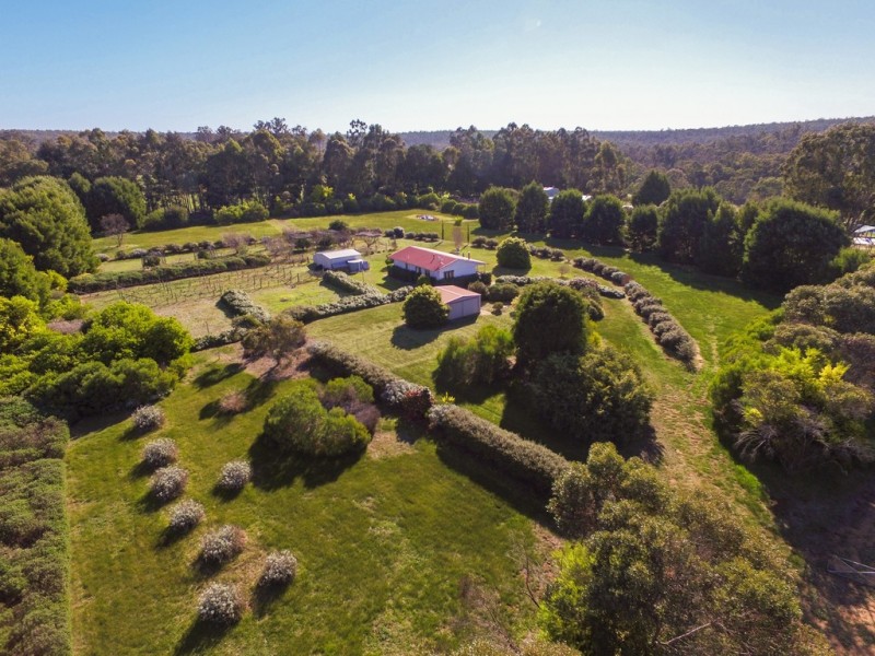 29 Wattle Place, Nannup WA 6275
