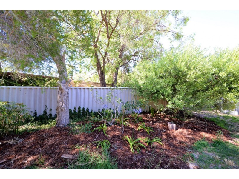 23 Caves Road, Abbey WA 6280