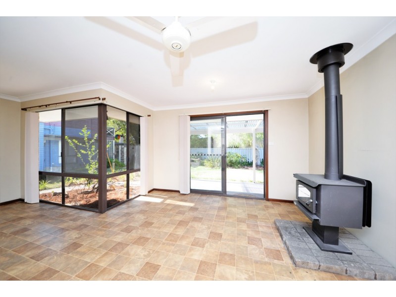 23 Caves Road, Abbey WA 6280