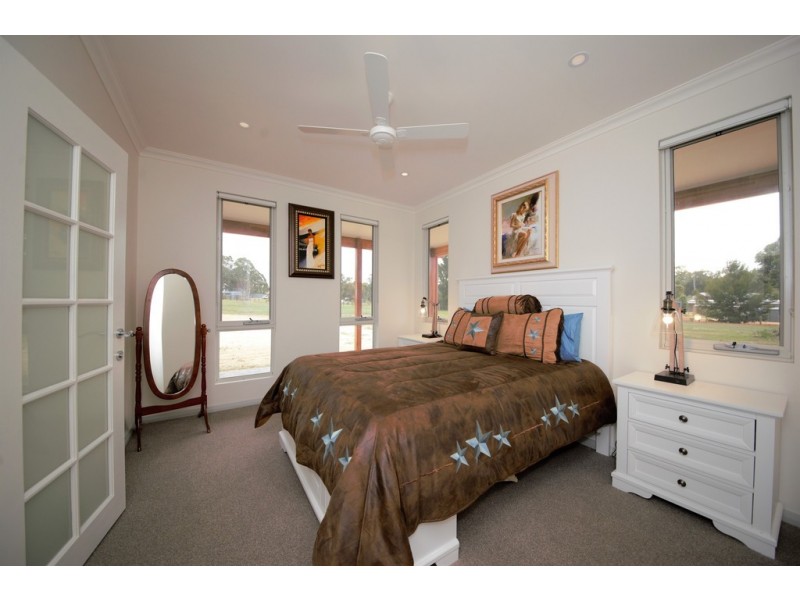 6 Redtail Ramble, Nannup WA 6275