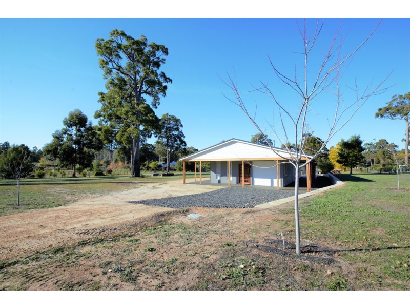 6 Redtail Ramble, Nannup WA 6275