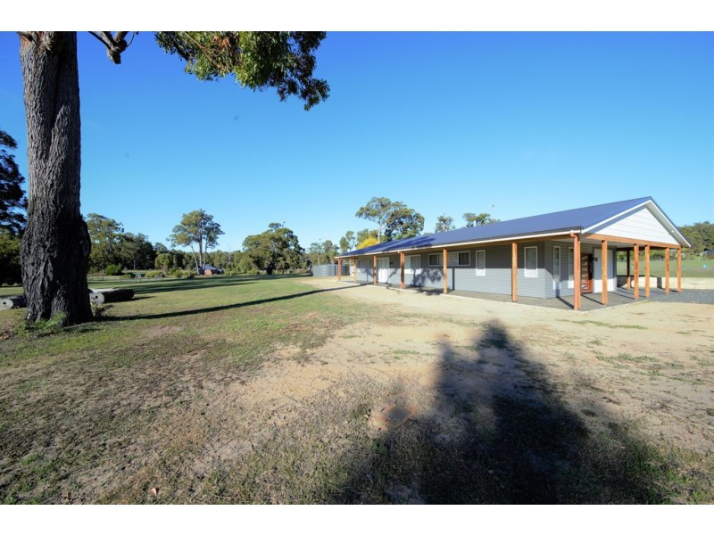 6 Redtail Ramble, Nannup WA 6275