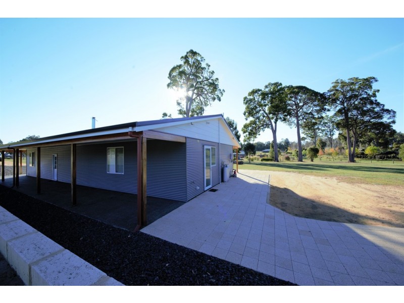 6 Redtail Ramble, Nannup WA 6275