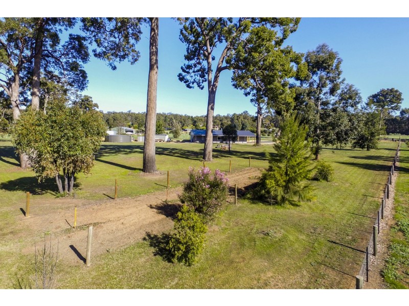 6 Redtail Ramble, Nannup WA 6275