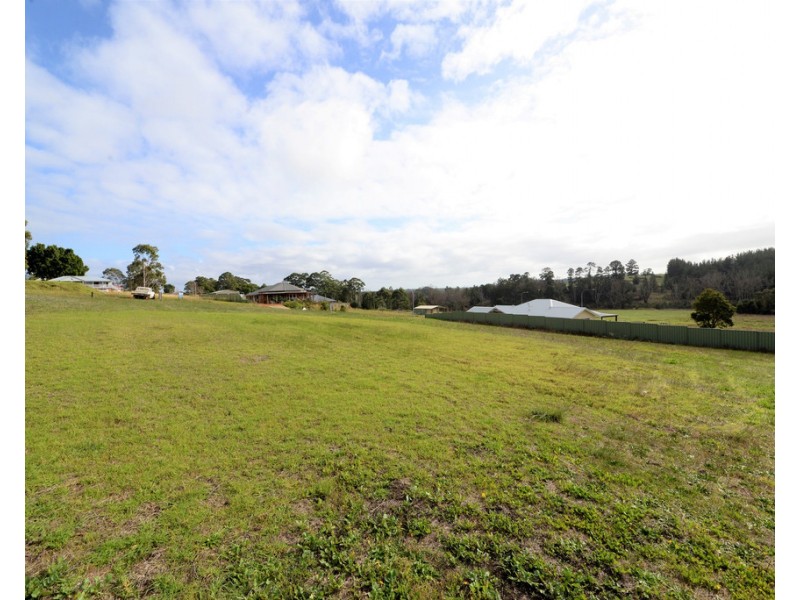 7 Hitchcock Drive, Nannup WA 6275