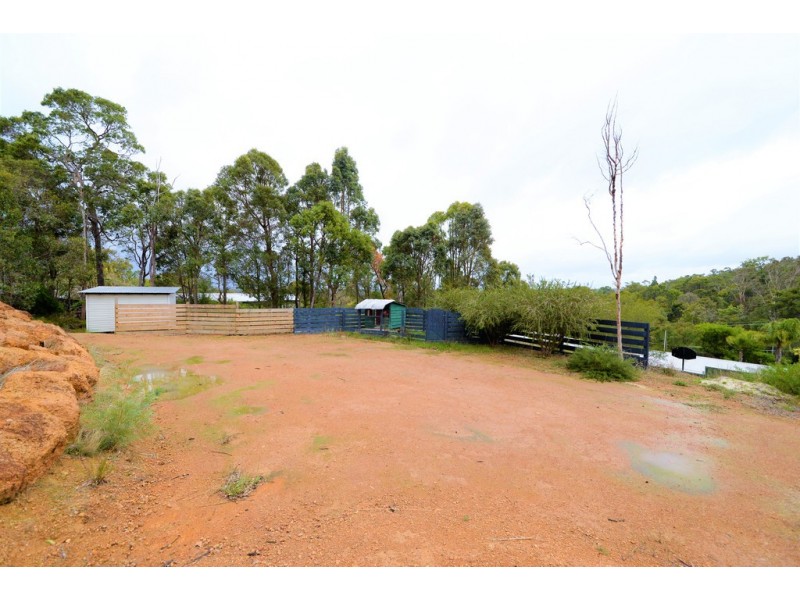 303 Widdeson Street, Nannup WA 6275