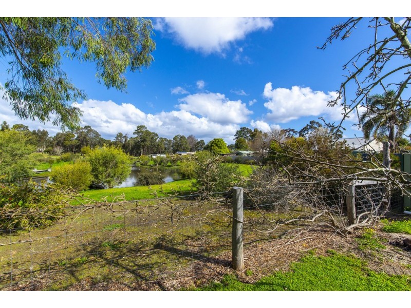 31 Kearney Street, Nannup WA 6275