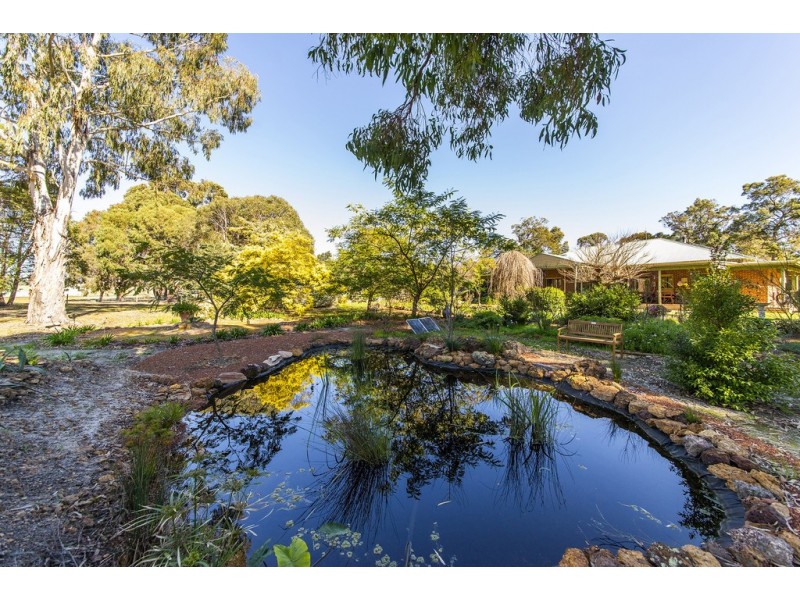 9 Greenwood Road, Nannup WA 6275