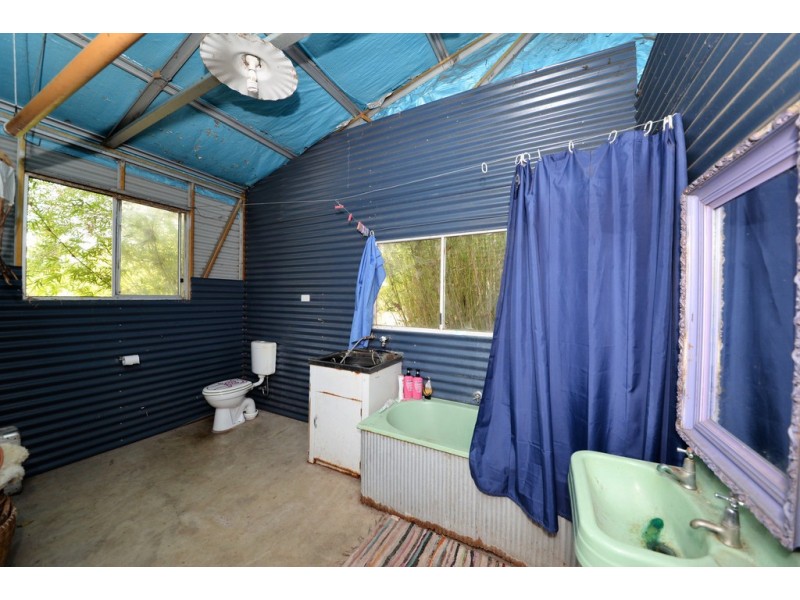 94 Cockatoo Drive, Nannup WA 6275