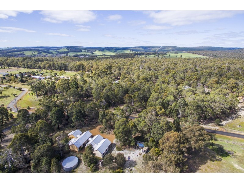 38 Cockatoo Drive, Nannup WA 6275