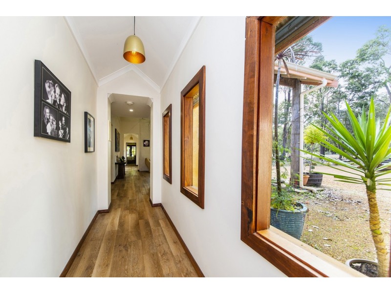 38 Cockatoo Drive, Nannup WA 6275