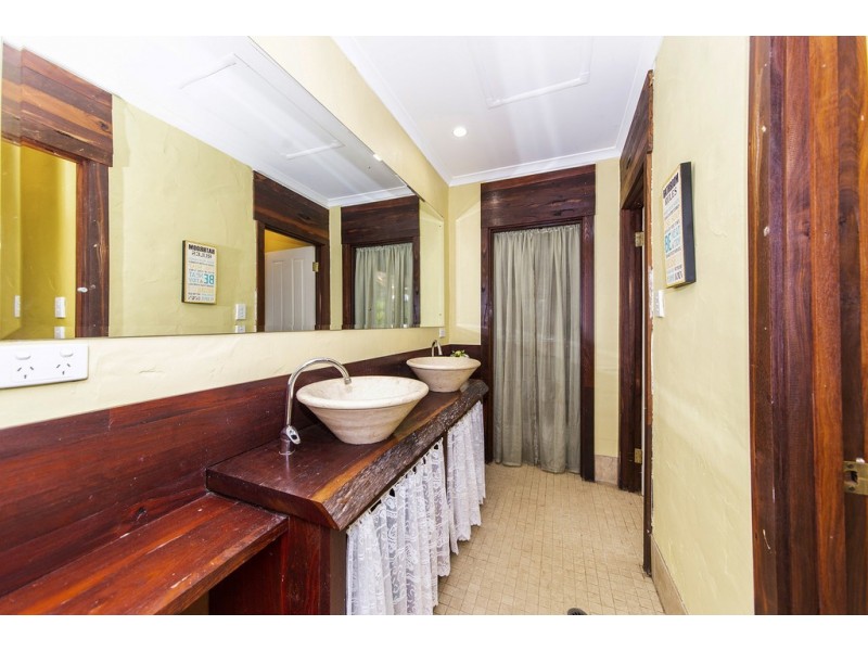 38 Cockatoo Drive, Nannup WA 6275